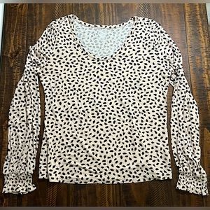 Maurice’s paint brush strokes LS Tee with rushed cuffs